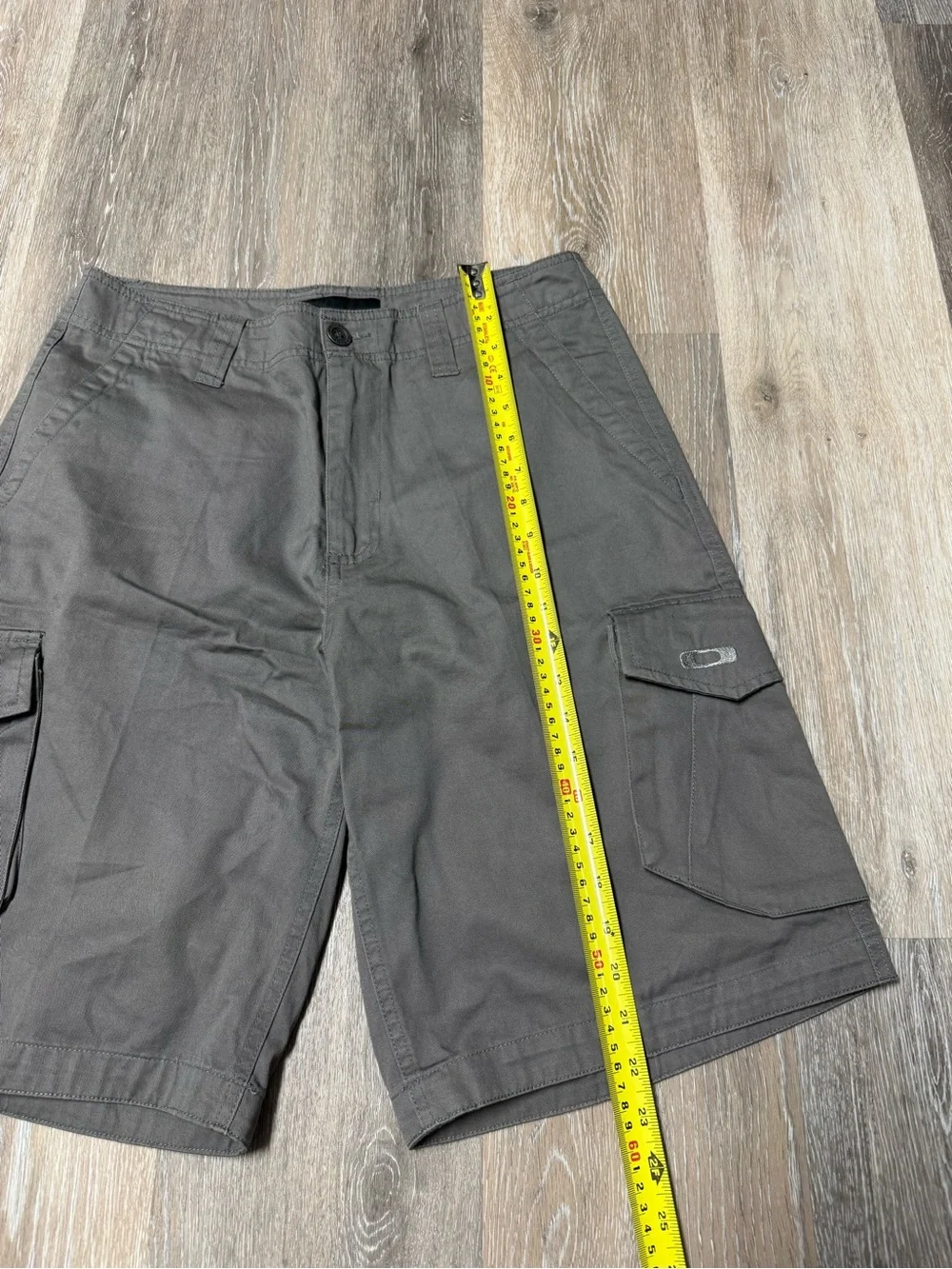 Oakley men’s gray
